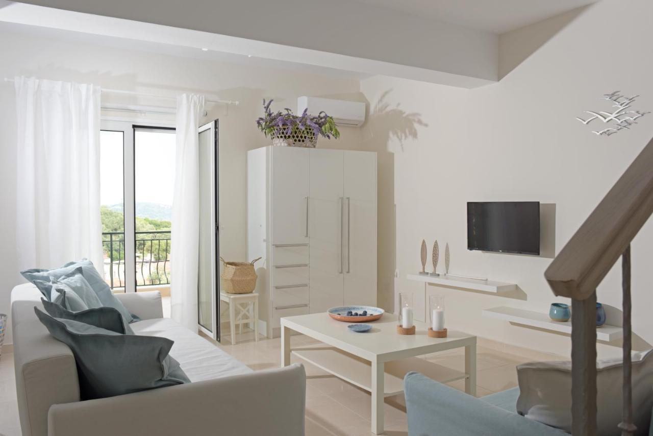 Giorgos & Maria Villas Agios Matthaios  Ngoại thất bức ảnh